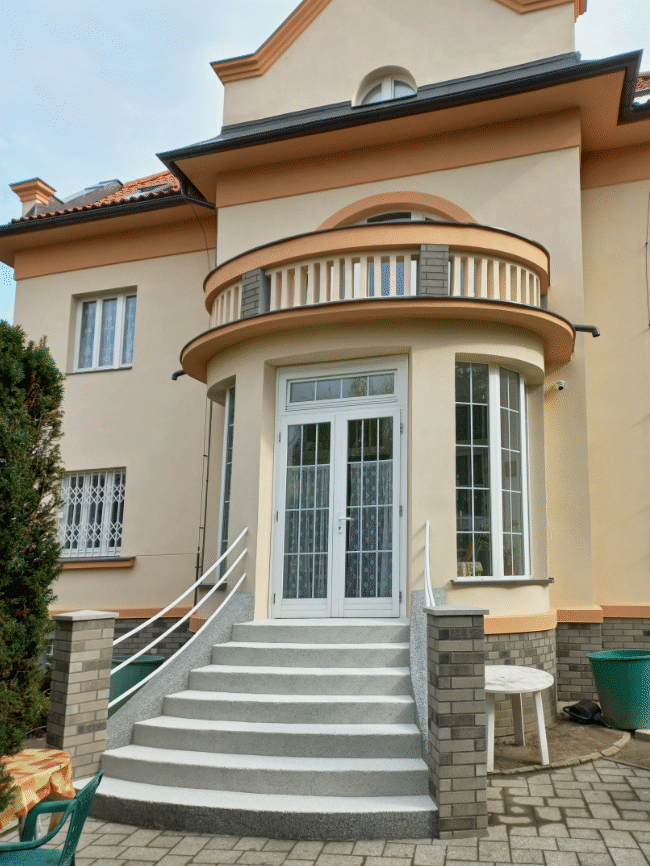 Krásná nová fasáda vily rodinného domu Praha 4